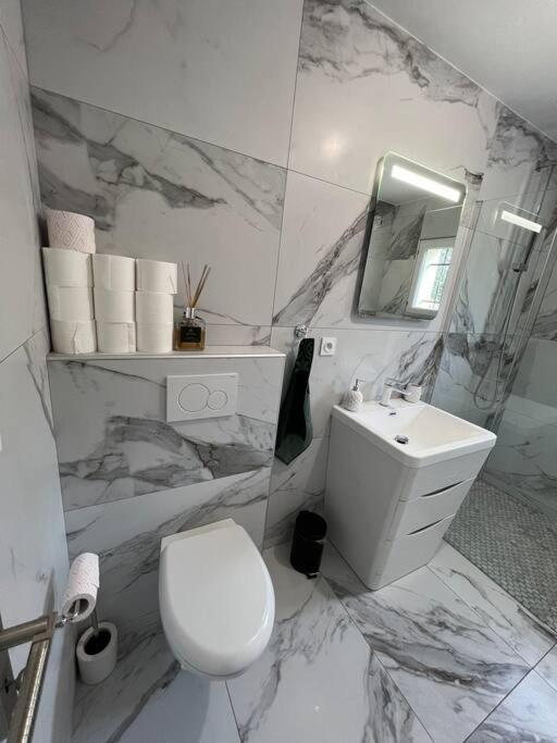 Bel Appartement Avec Parking Cabannes Esterno foto